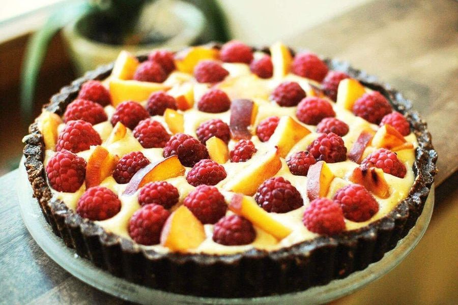Raw tortas ''A la mascarponės sūrio su vaisiais, uogomis".